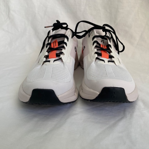 On Running Cloudrunner women’s size 10.5 - Picture 3 of 10